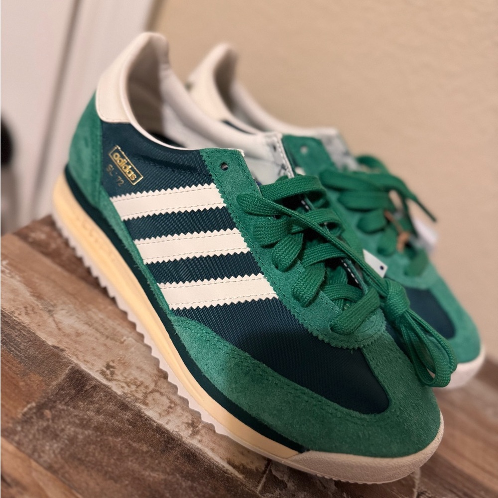Adidas  Green and Cream Sneakers… size 4 kids fits size 6 women’s